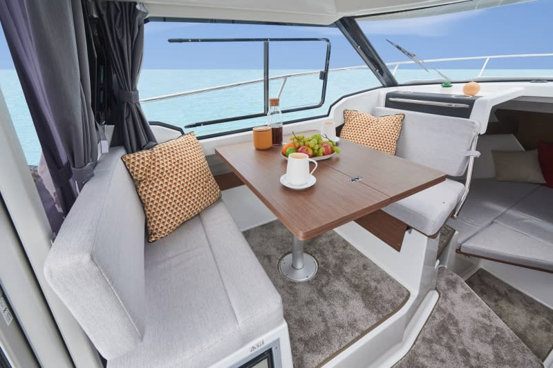 WAVE Merry Fisher 795 amarrado en ACI Marina Pula