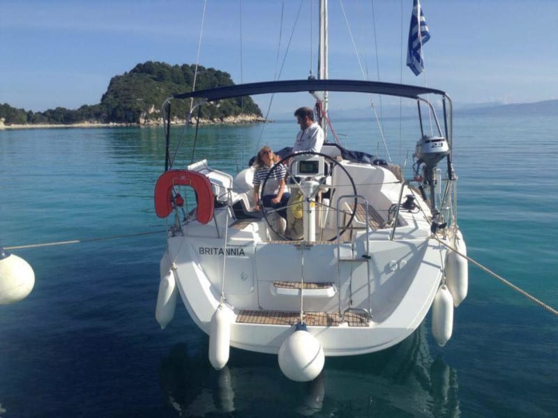 Britannia Sun Odyssey 33i біля причалу D-Marin Marina Gouvia