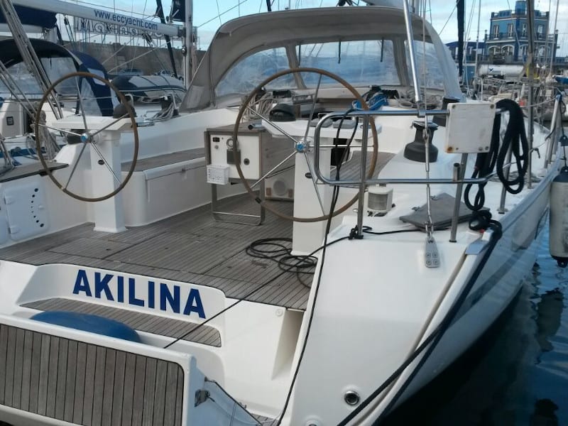 Akilina Bavaria Cruiser 45 vor Anker in Santa Cruz de Tenerife / Marina Santa Cruz