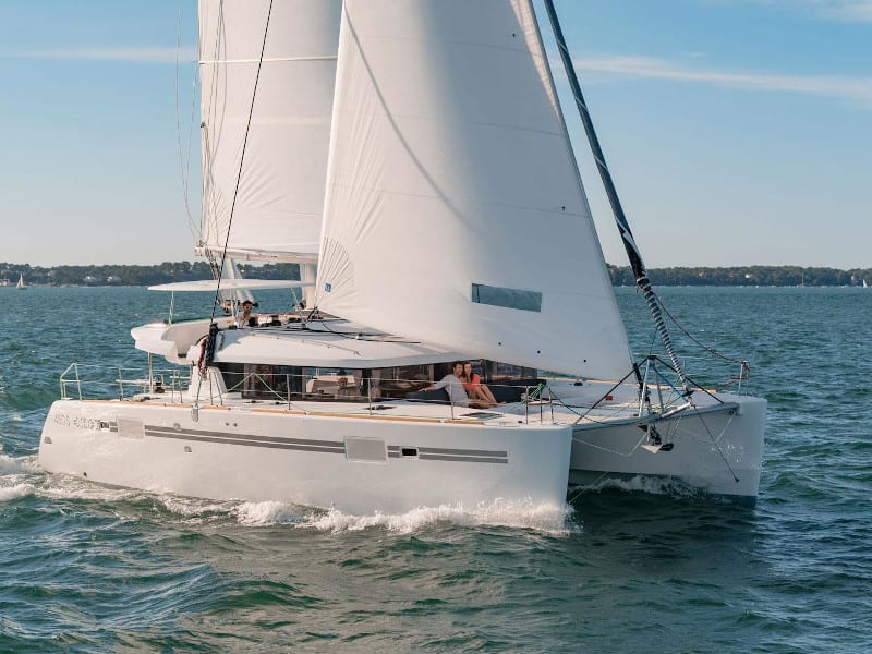Bonita Lagoon 450 Fly біля причалу Vlichada port