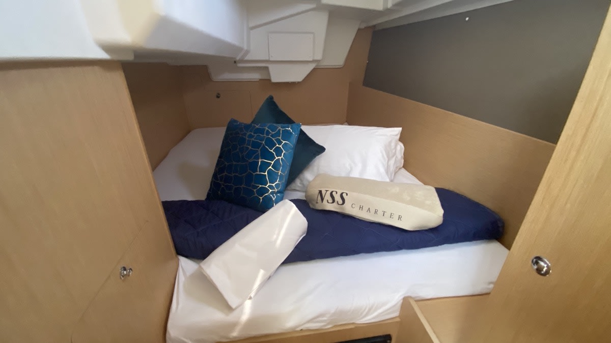 Nodus Oceanis 35.1 vor Anker in Castiglioncello / Marina Cala de' Medici