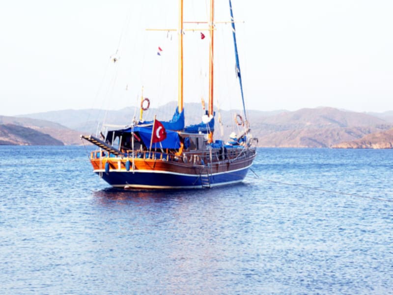 Kaptan Yarkin Cabin 3 Gulet vor Anker in Bodrum Marina