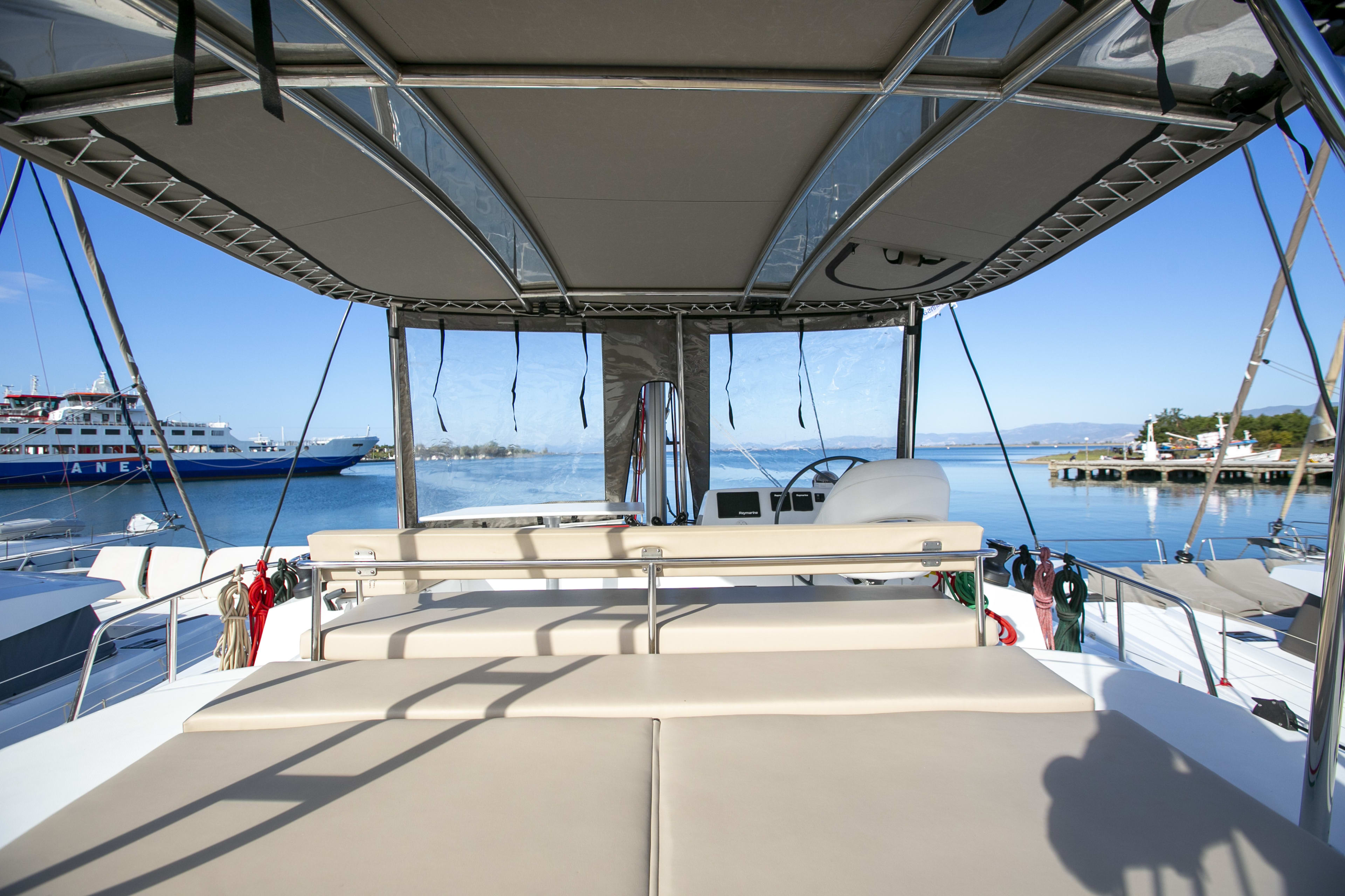 Eleni Bali 4.3 vor Anker in Volos - Platania / Platania Marina