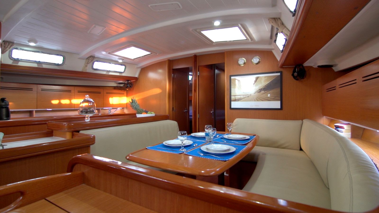 Lucky dice - (A/C - Generator - Refit 2022) Cyclades 50.5 vor Anker in Athens / Alimos Marina