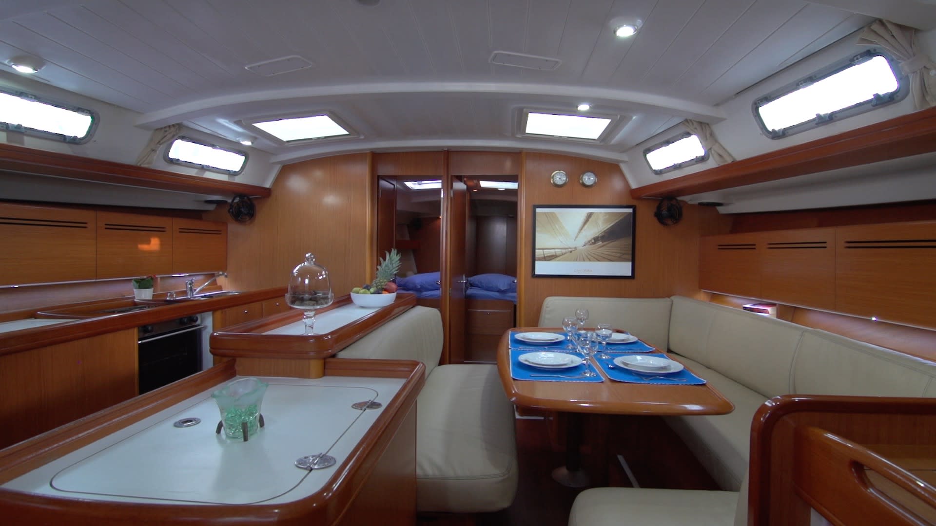 Roulette - (A/C - Generator - Refit 2021) Cyclades 50.5 vor Anker in Athens / Alimos Marina