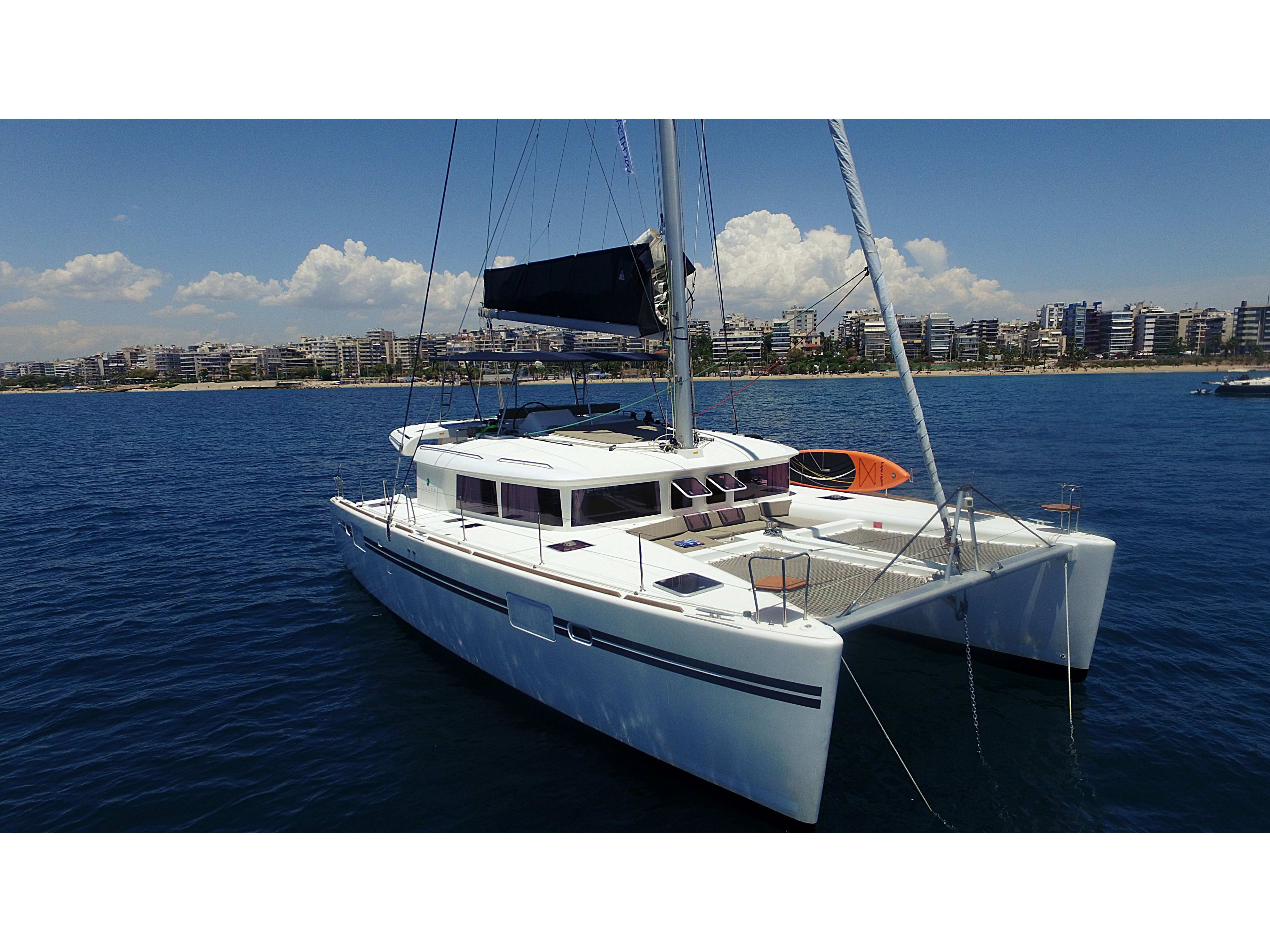 Poker Face  - (A/C - Generator - Refit 2021) Lagoon 450 Fly біля причалу Athens / Alimos Marina