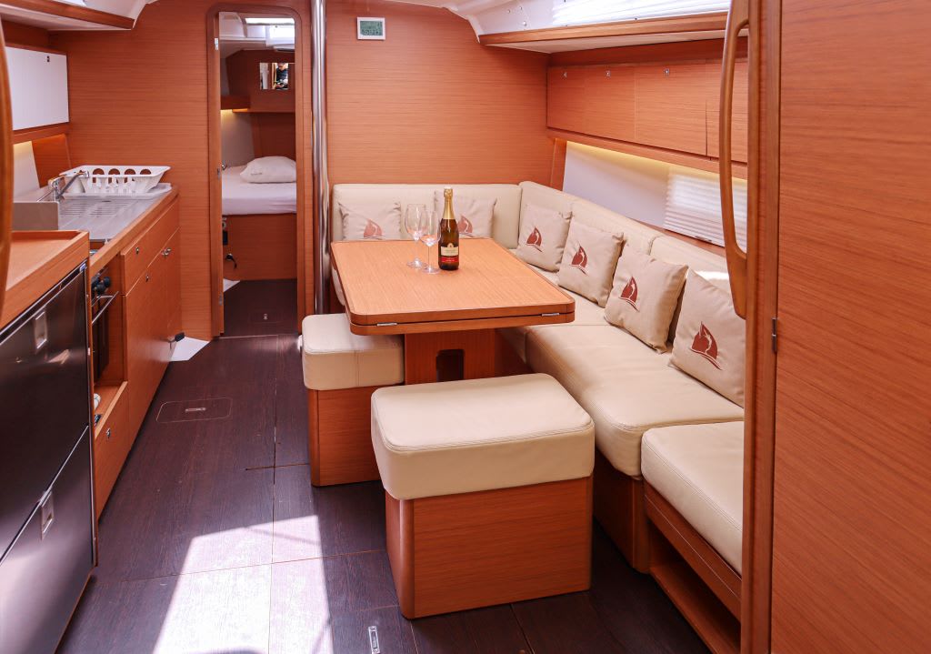 Shibumi Dufour 390 Grand Large vor Anker in Castellammare di Stabia / Marina di Stabia