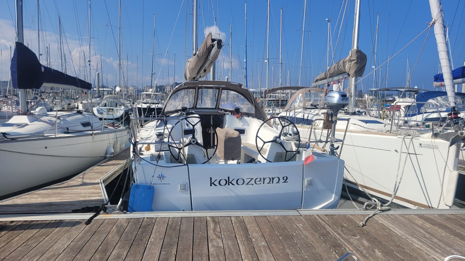 Kokozenn 2 Sun Odyssey 349 біля причалу Saint-Quay-Portrieux / Port d'Armor