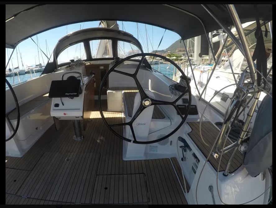 Classic Bavaria 46 amarrado en Lefkada / Port of Lefkas