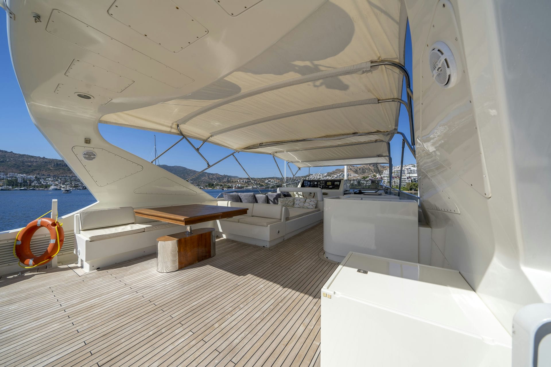 Sanref Falcon 115 біля причалу Bodrum - Yalikavak