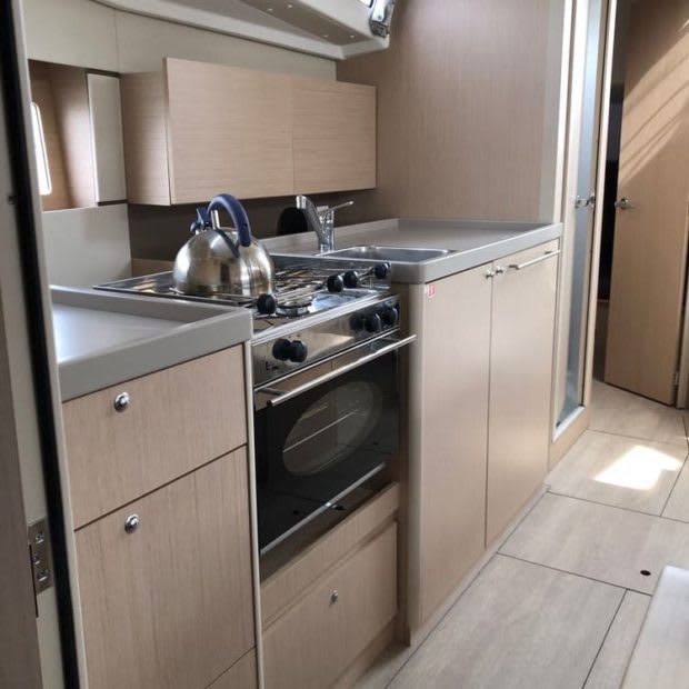 Lisboa Oceanis 38.1 vor Anker in Arzon / Port du Crouesty