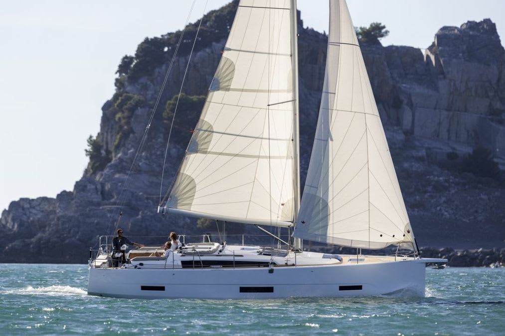 Bade Lal Dufour 390 Grand Large vor Anker in Netsel Marmaris Marina