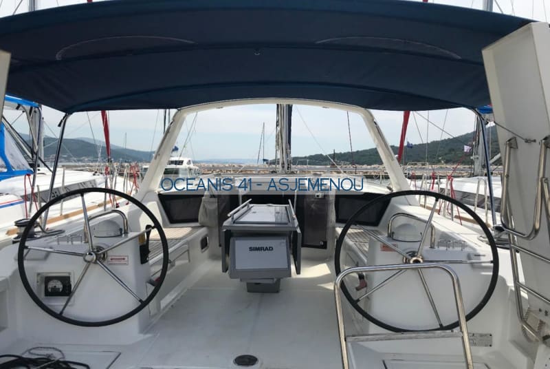 Comfort Oceanis 41 біля причалу D-Marin Marina Gouvia