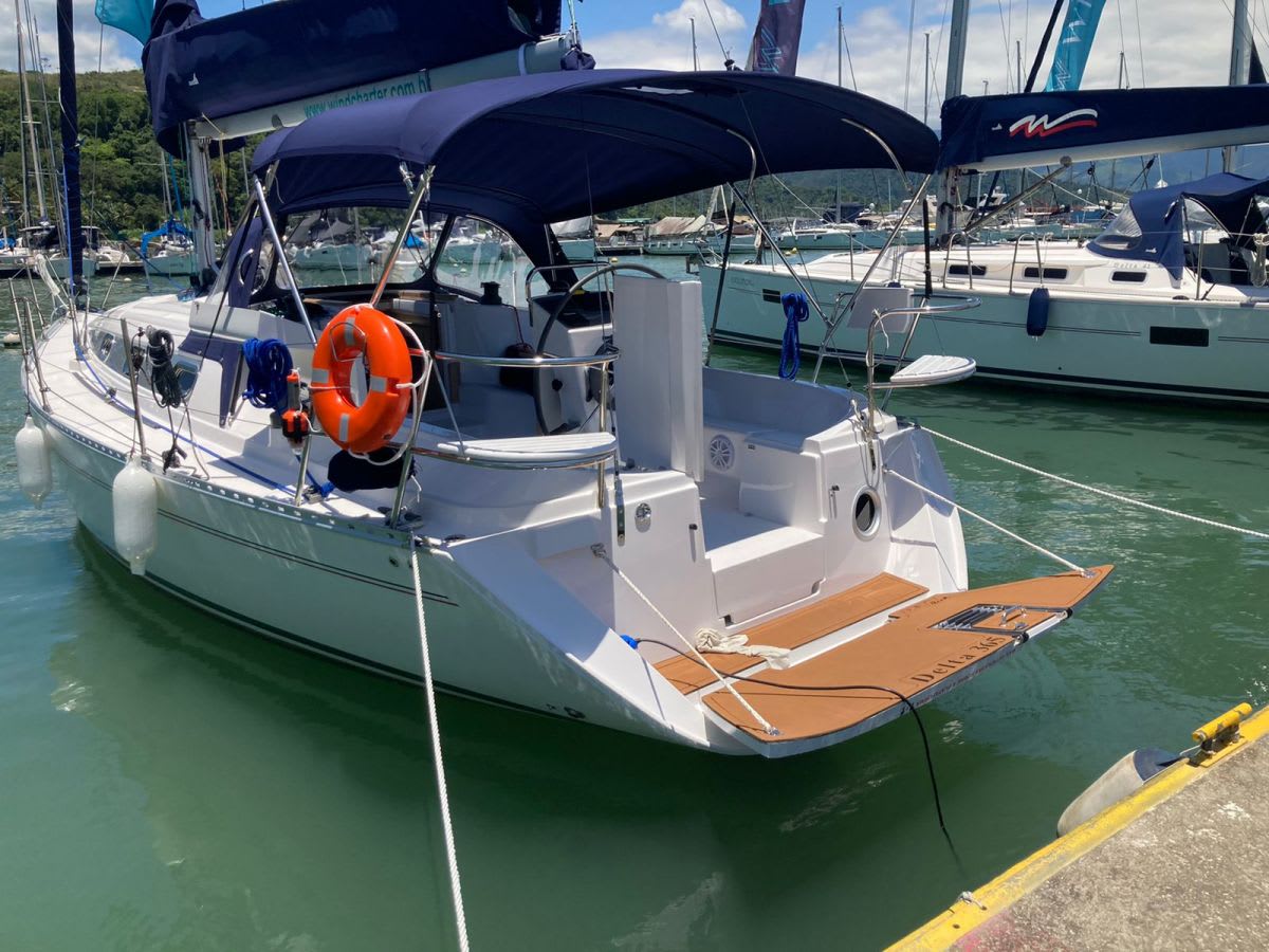 Damis Jolie Delta 36 vor Anker in Marina Farol de Paraty