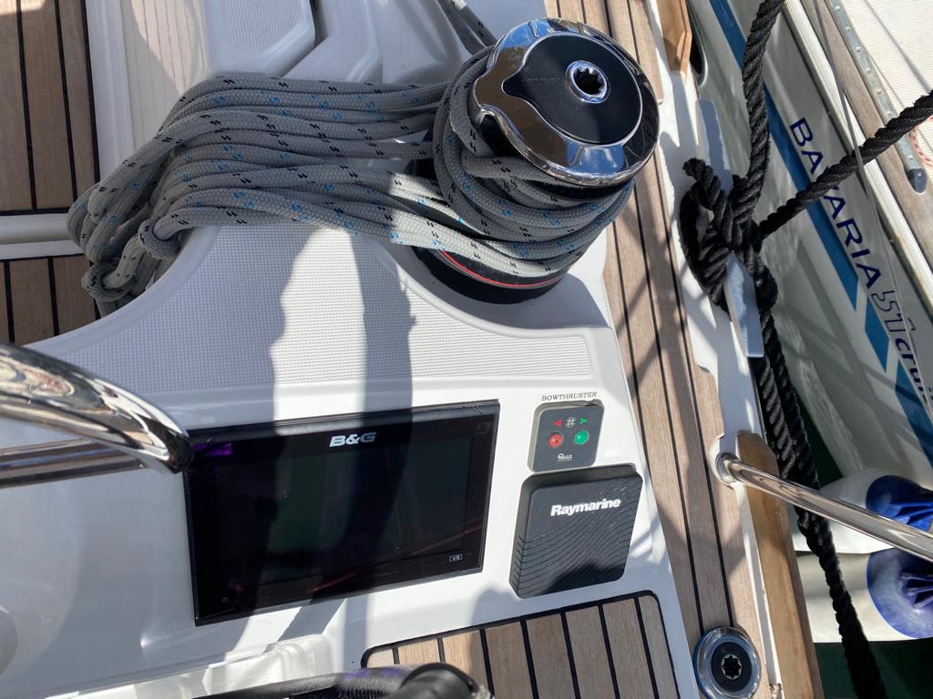 Alboran Pacharan (Majorca) Sun Odyssey 519 біля причалу Palma de Mallorca / La Lonja Marina Charter