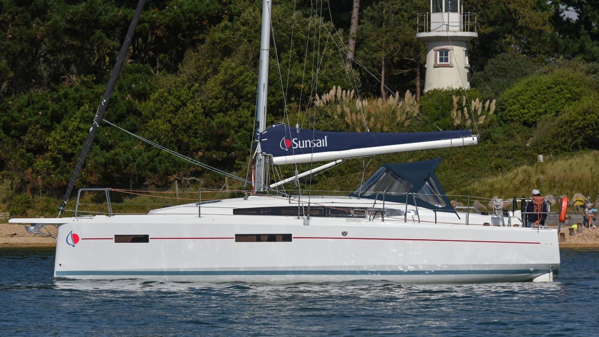 Sunsail 38.0 Classic Sun Odyssey 380 amarrado en Cannigione