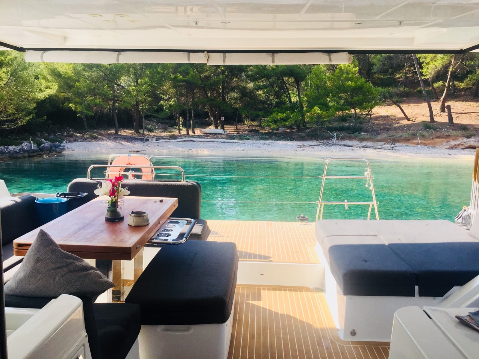 MY WAY Lagoon 52F amarrado en Ajaccio / Port Tino Rossi