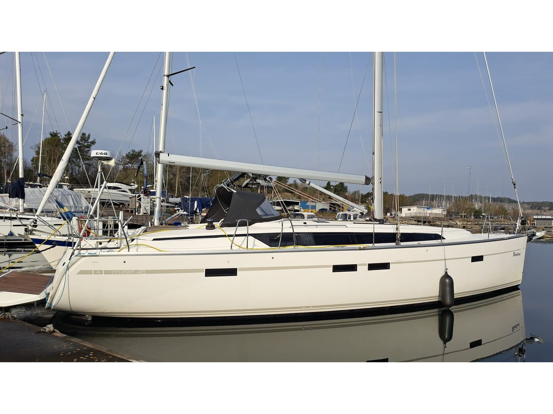 Comfort Bavaria Cruiser 46 vor Anker in Harstad