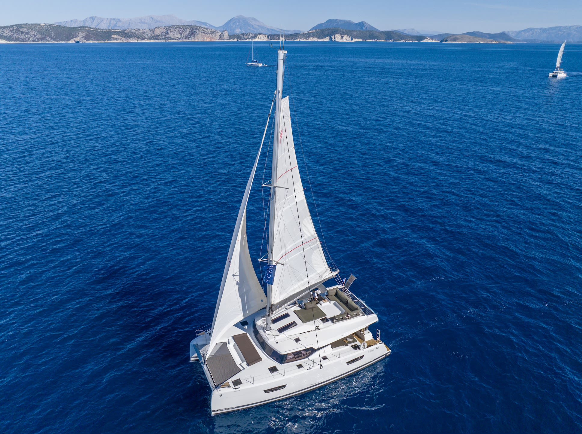 PHOEBE Elba 45 amarrado en Lefkada / Port of Lefkas