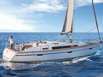 Ten Bavaria Cruiser 41 vor Anker in Stockholm - Saltsjöbaden / Saltsjö Pir Marina