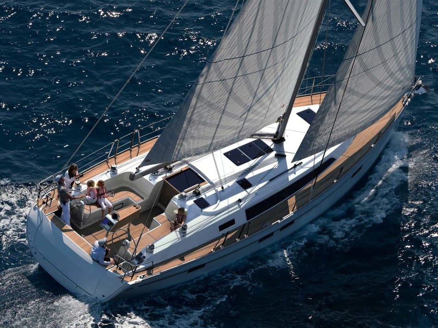 Sanguinho Bavaria Cruiser 46 біля причалу Ponta Delgada