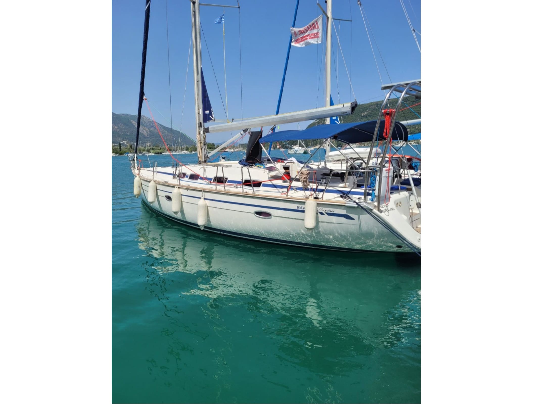 Denise (Refit 2024) Bavaria 46 amarrado en Nydri Port
