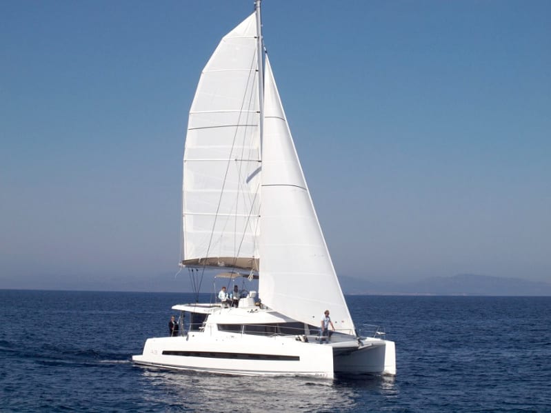 ANEMOS Bali 4.3 vor Anker in Capo d'Orlando Marina