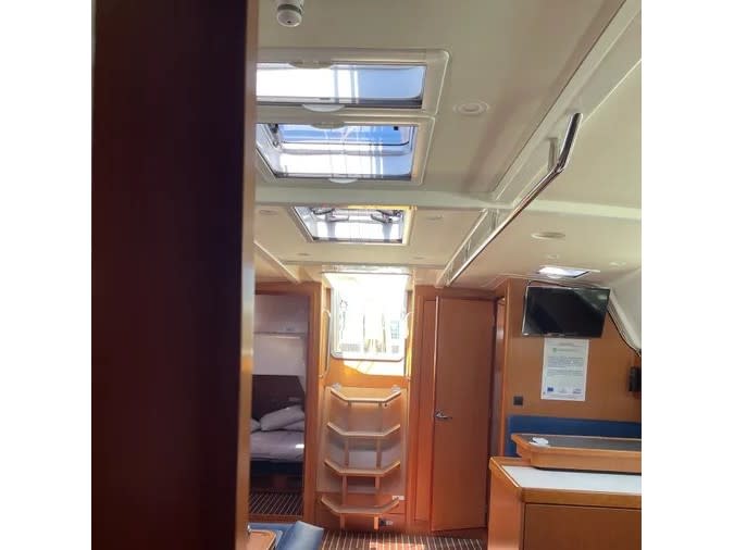 Prince John Bavaria 51 Cruiser amarrado en Athens / Alimos Marina