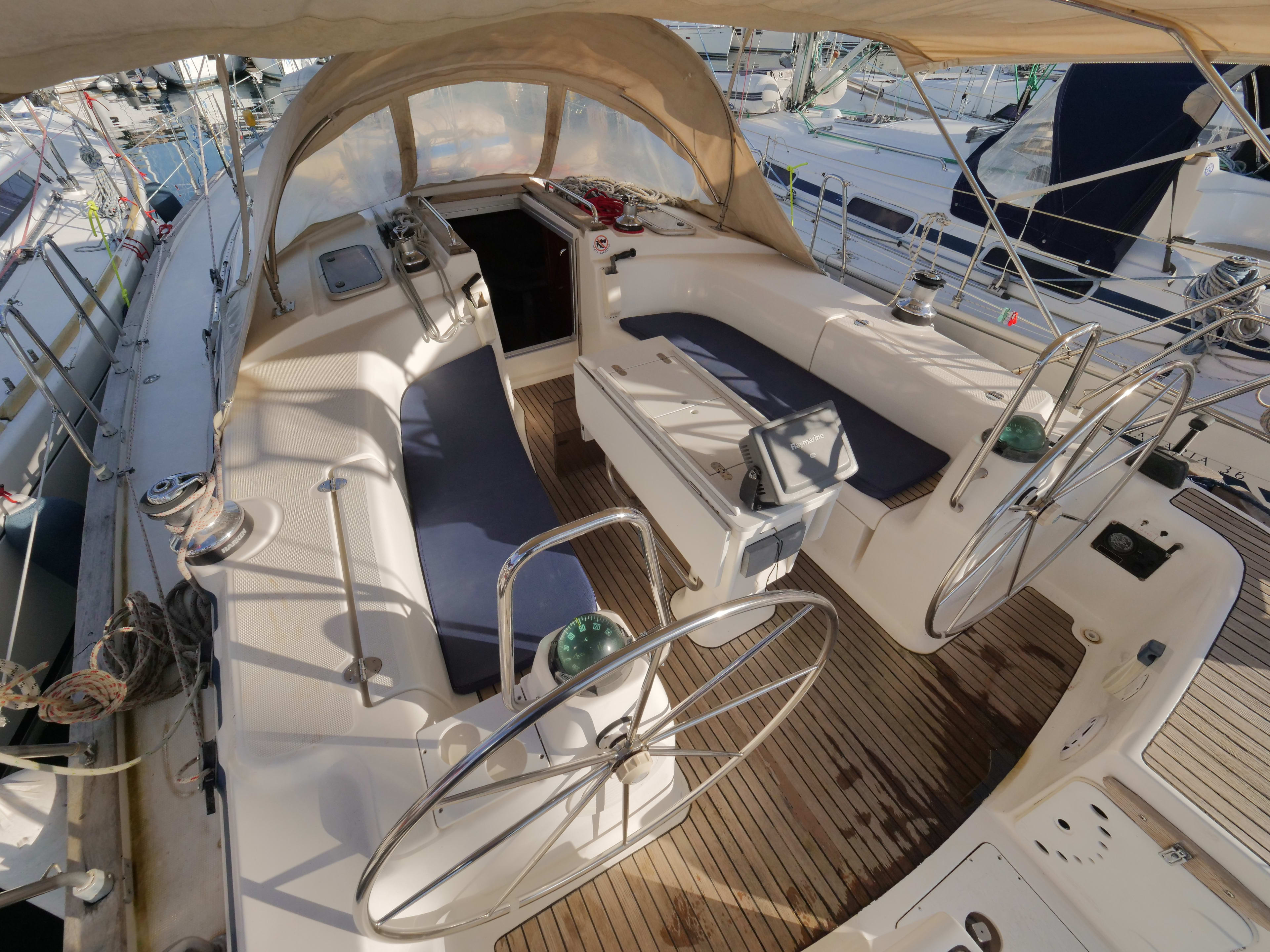 Velero Bavaria 44 vor Anker in Fethiye / Ece Marina
