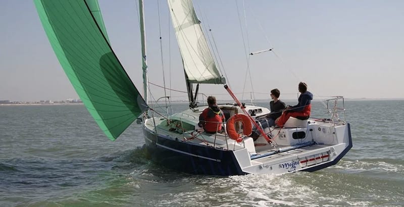 Shore Line RM 890 amarrado en La Rochelle