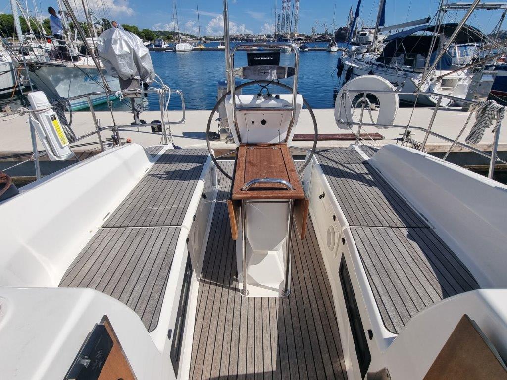 Eleven Bavaria 36 Cruiser біля причалу Marina Izola