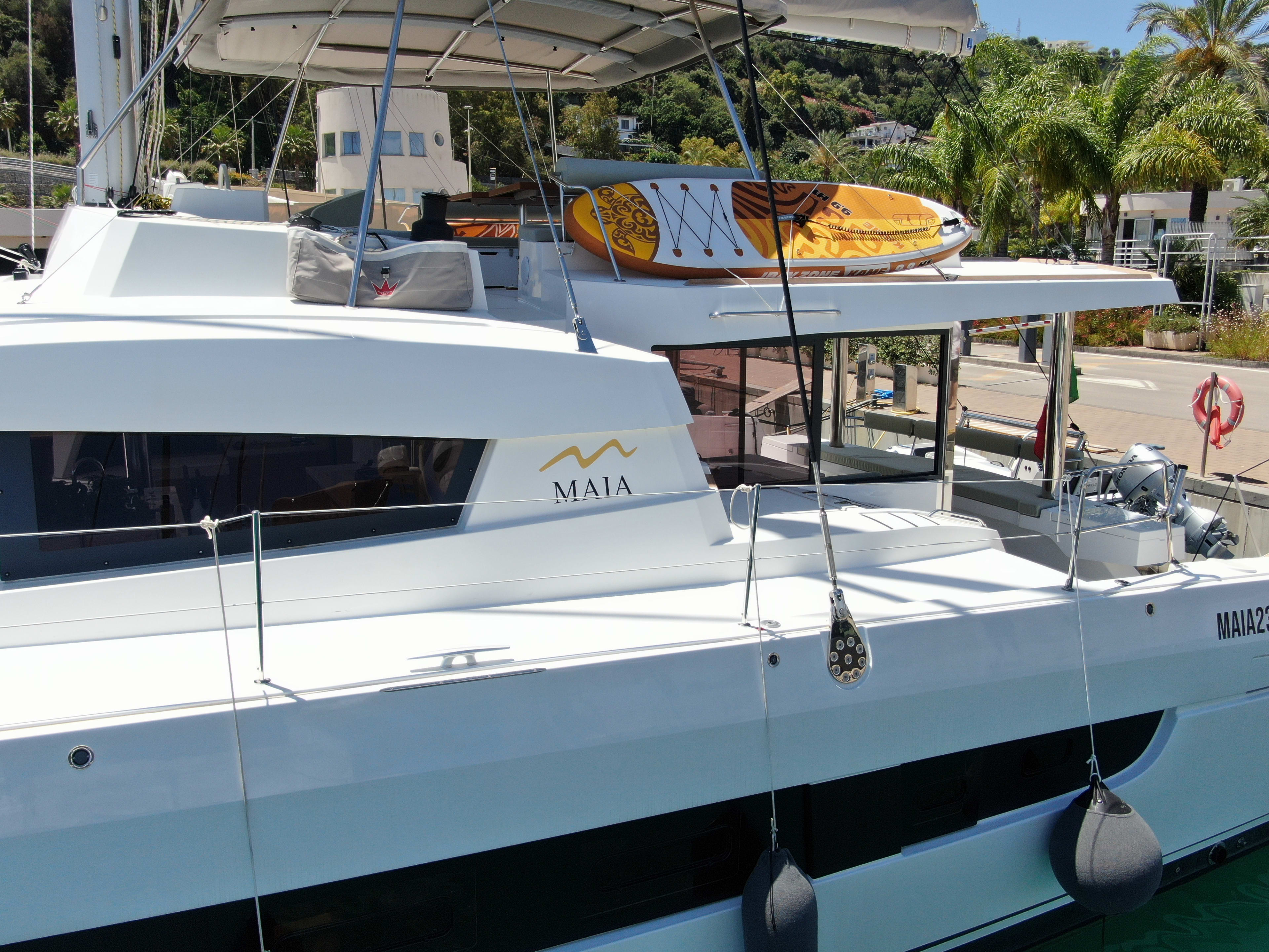 Maia Bali 5.4 amarrado en Salerno / Marina d'Arechi