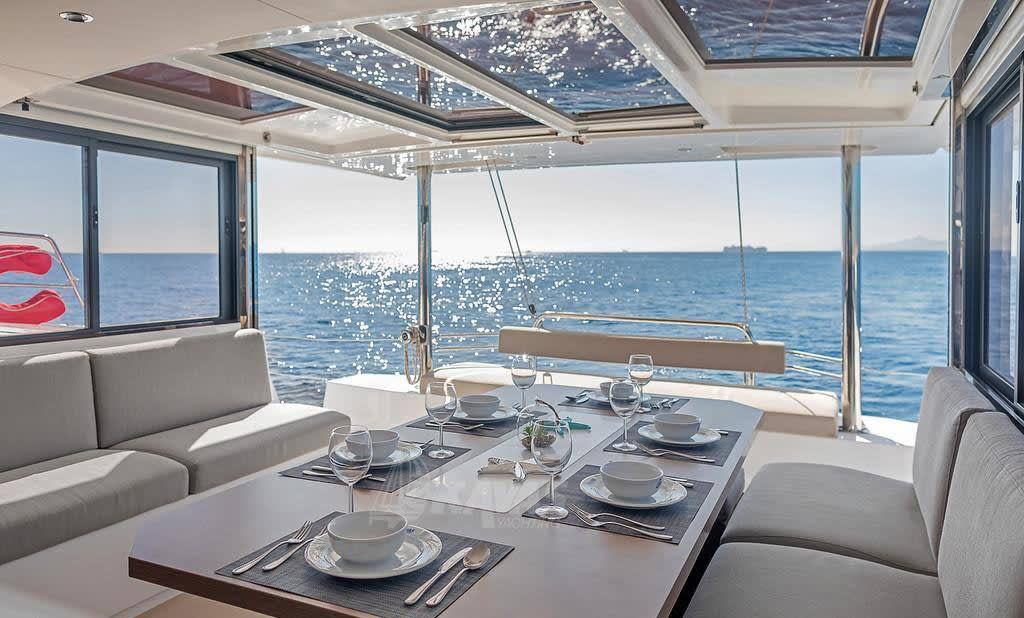 Kos 46.Cat6 Bali 4.6 vor Anker in Port of Volos