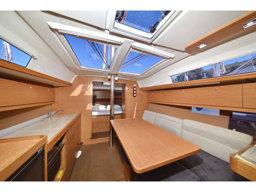 Wanderlust Dufour 382 Grand Large amarrado en Marina Kos