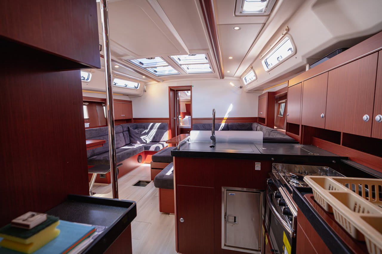 Diamond Hanse 455 amarrado en Seget Donji / Marina Baotić