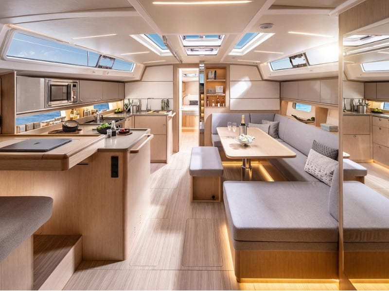Freja Bavaria C46 біля причалу Pula / Tehnomont Marina Veruda