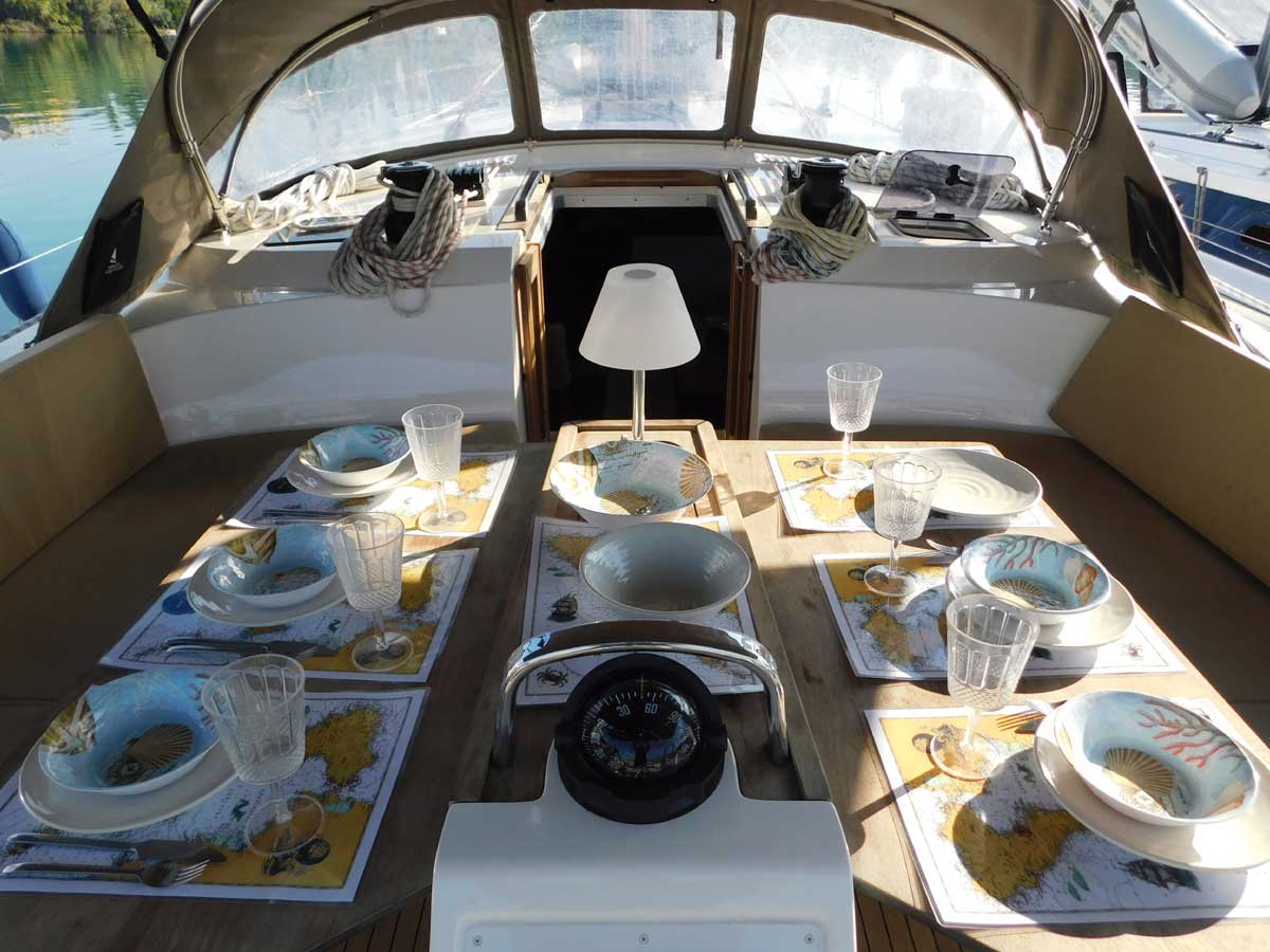 Lina Bavaria 51 Cruiser amarrado en D-Marin Marina Gouvia