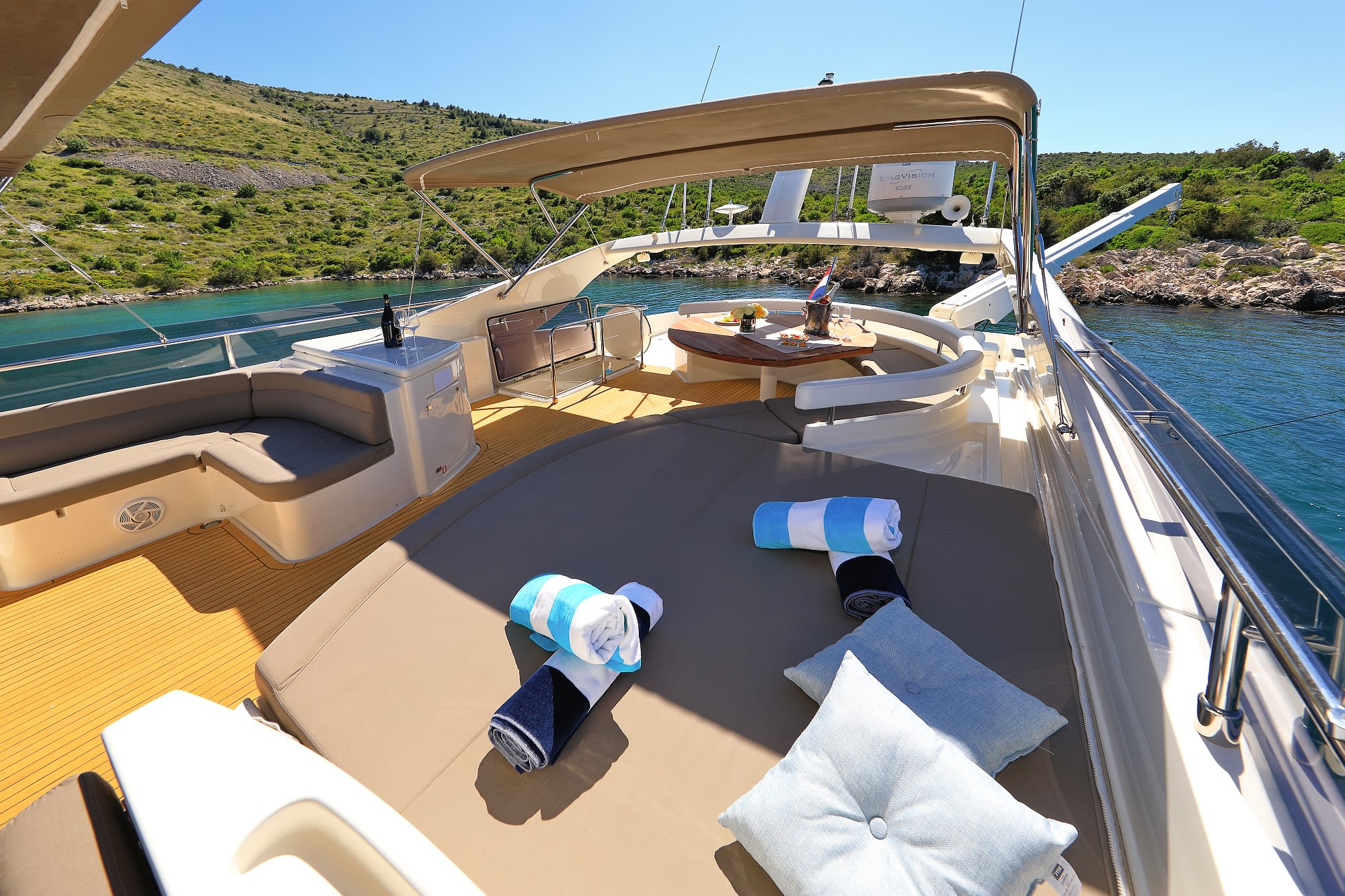 Quo Vadis I Ferretti 760 moored at Pakoštane