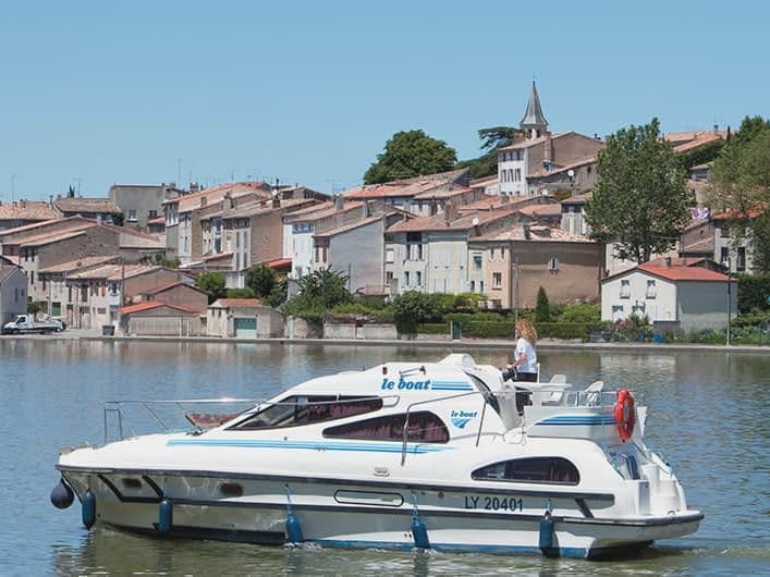 Consul - Budget 6 amarrado en Rheinsberg / Marina Wolfsbruch