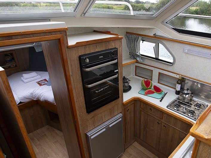 Crusader - Budget 20 moored at Carrick on Shannon / The Marina