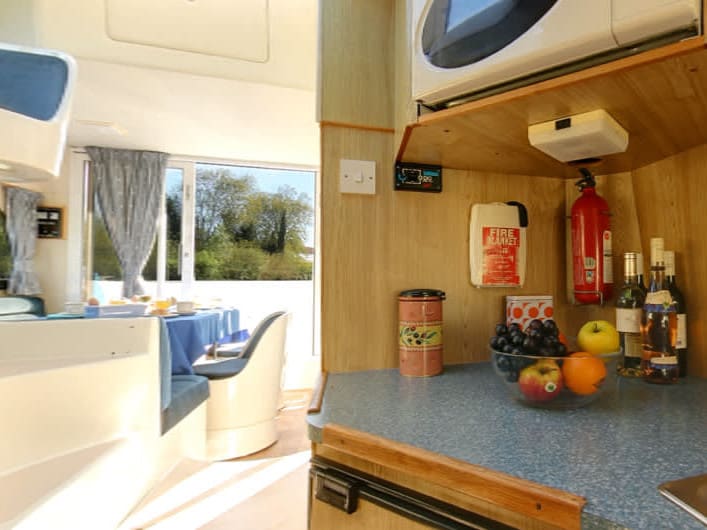 Caprice - Comfort 9 vor Anker in Carrick on Shannon / The Marina