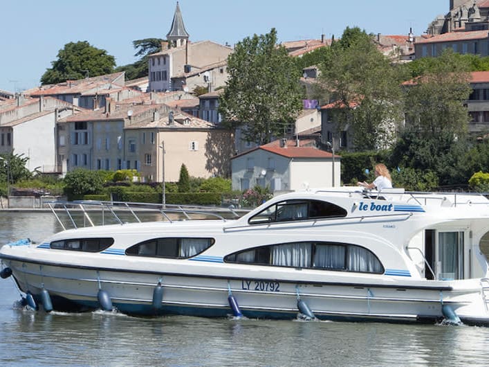 Elegance - Comfort 2 amarrado en Carrick on Shannon / The Marina