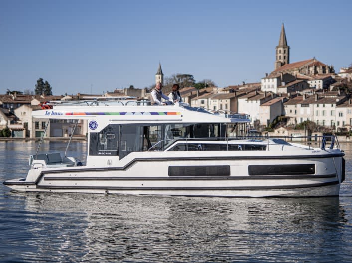 Liberty - Luxury 10 біля причалу Rheinsberg / Marina Wolfsbruch