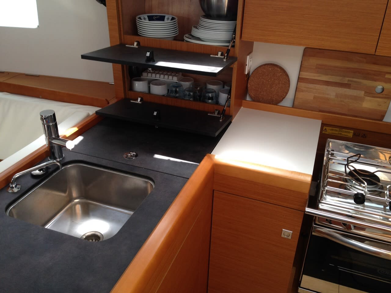Cherie Bibi Sun Odyssey 349 біля причалу Lefkada / D-Marin Marina Lefkas