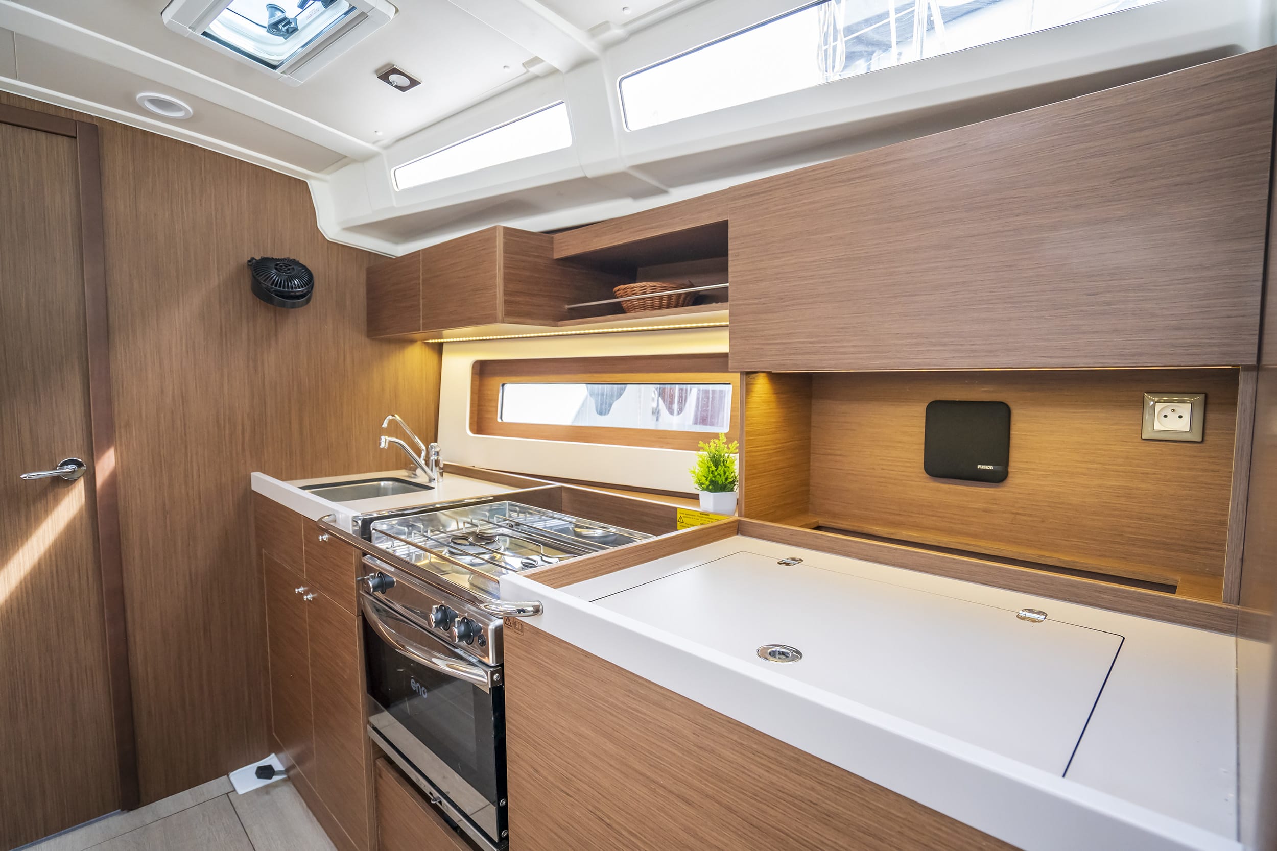 First Dream Oceanis 37.1 vor Anker in ACI Marina Skradin