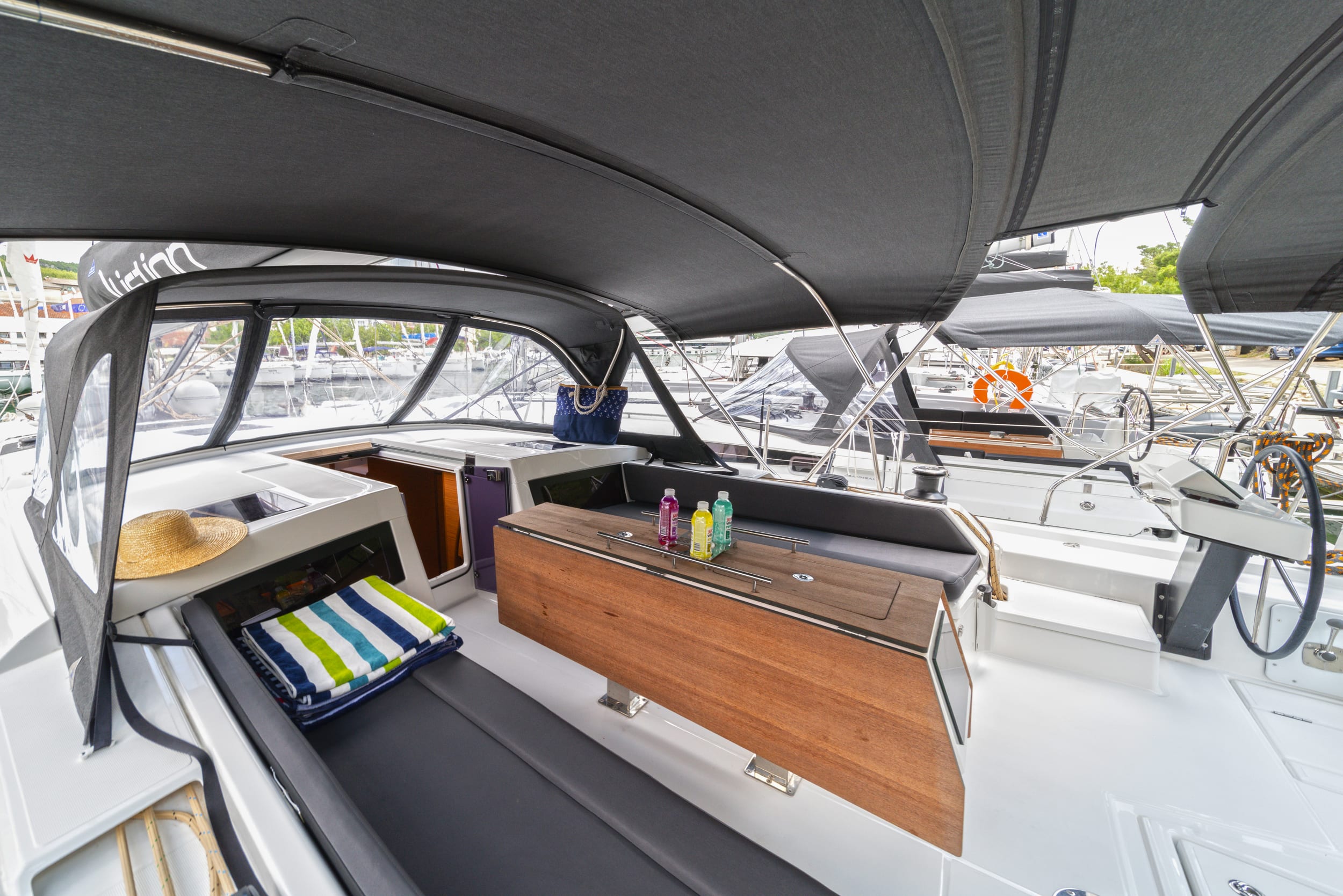 First Secret Dufour 470 vor Anker in ACI Marina Skradin