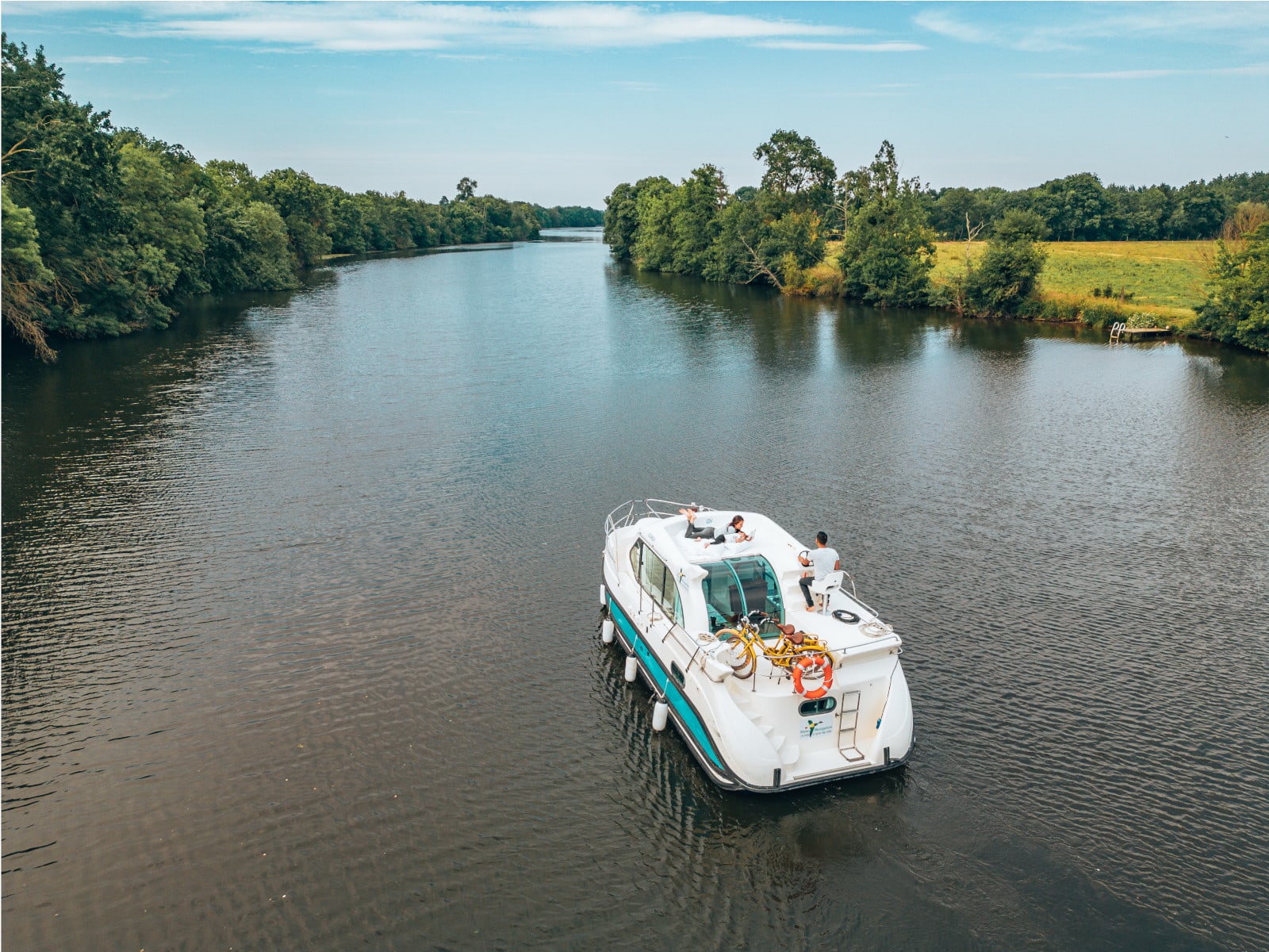 Allegro 2 Nicols Confort 900 DP moored at Grez-Neuville