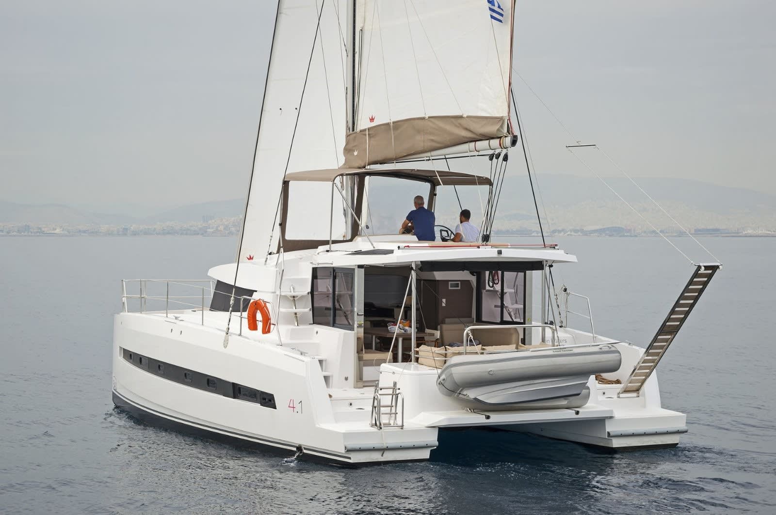 Golden Waters Bali 4.1 vor Anker in Limenas Avdiron / Port of Avdira