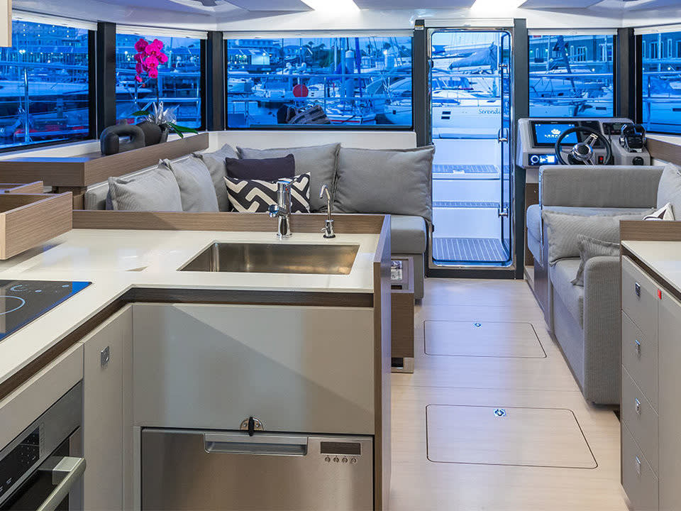 Moorings 403 PC Exclusive Plus Leopard 40 PC moored at Road Town / Wickhams Cay II Marina