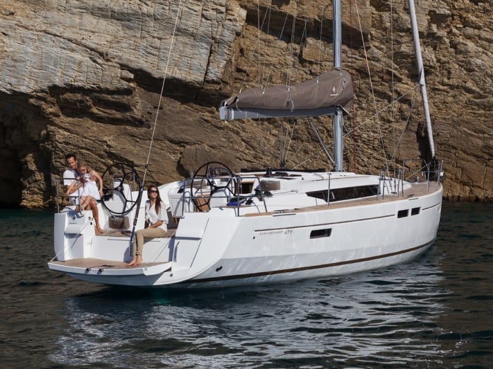 Elena Sun Odyssey 479 біля причалу Seget Donji / Marina Baotić